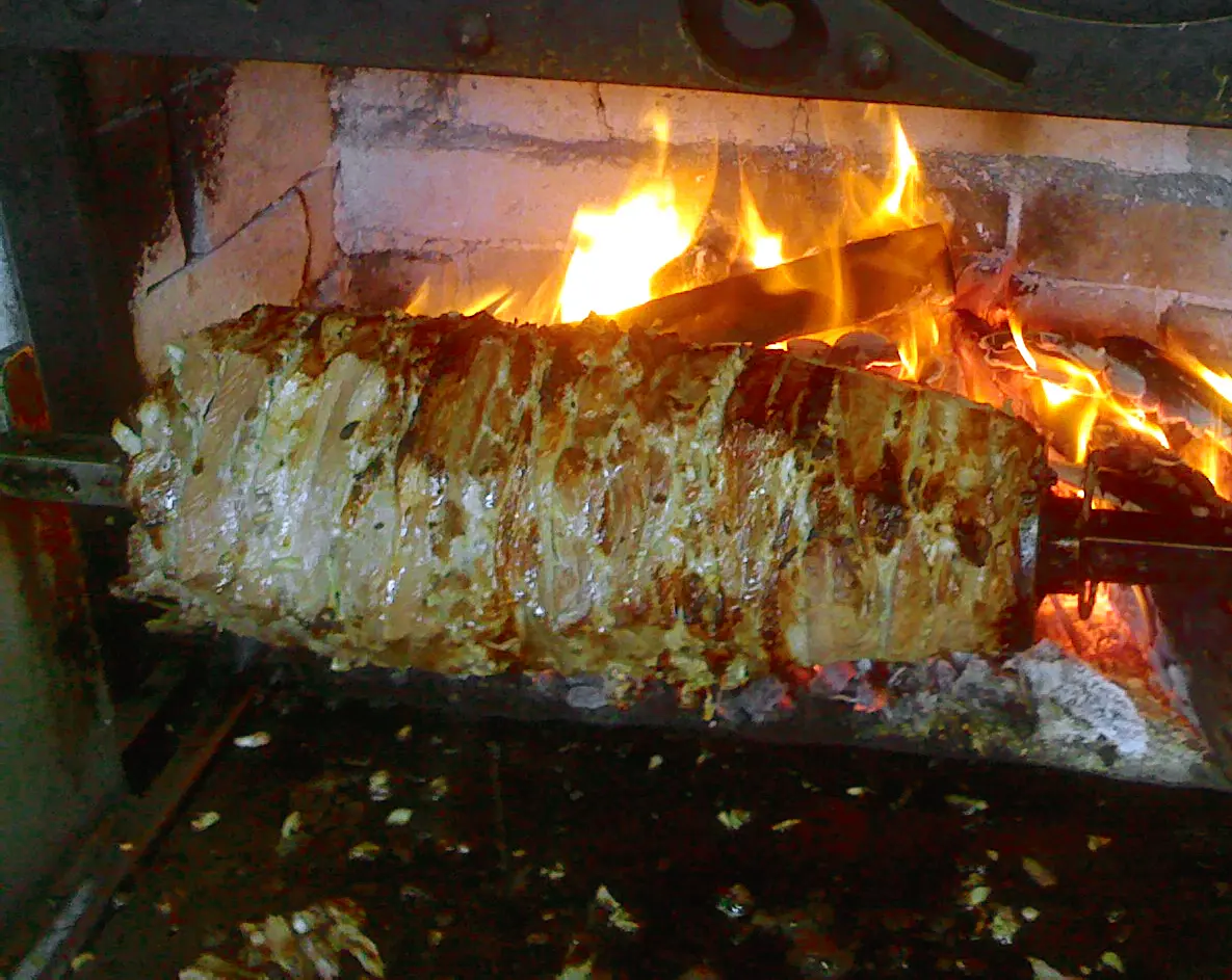 Erzurum’da cağ kebabı ve kadayıf dolması
