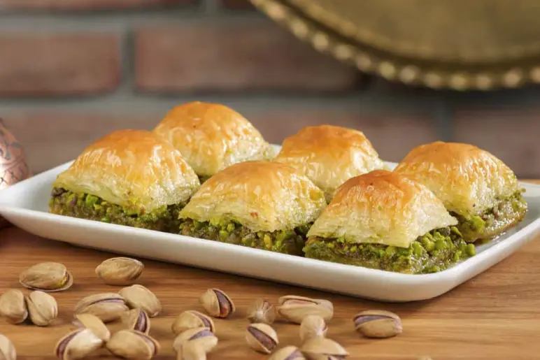 Beyran, katmer, yuvalama, alinazik, lahmacun ve coğrafi işaretli Antep baklavası.